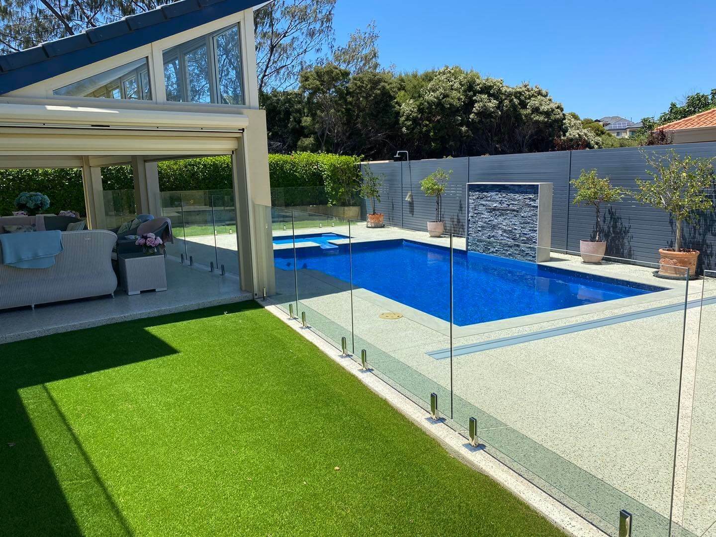 Frameless Glass Pool Fencing 4